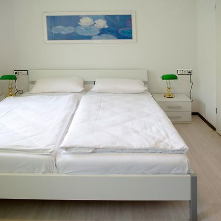 Pension Gino Nurtingen Εξωτερικό φωτογραφία